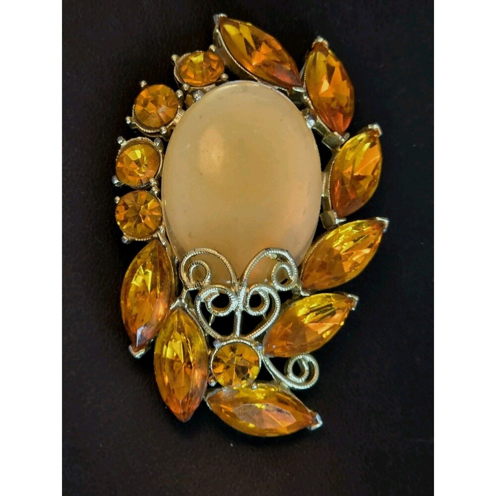Vintage Amber Moonglow Cabochon Rhinestone Brooch MCM Gold Tone Mid Century #908